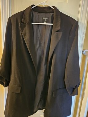 Tahari Black T-Logo Lined Blazer